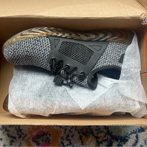 NEW - The Invincible Shoe - Athletic Work Shoe - Size 8 - Picture 6 of 12